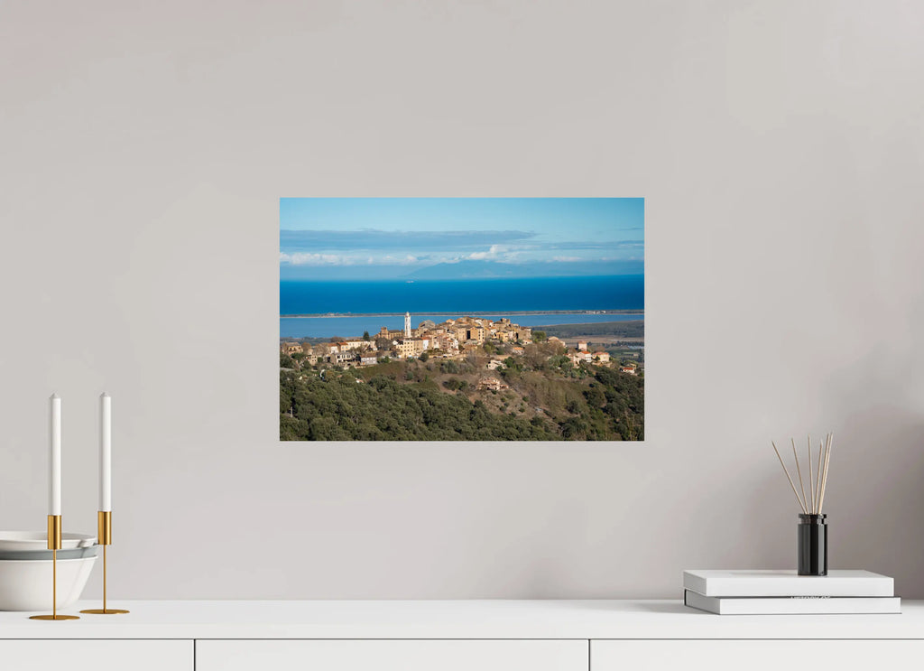 45 x 30 cm, Tirage photo sur Fuji Crystal DP Borgo – Photo d’art du village corse | Tirage papier & plexiglas Ref.116