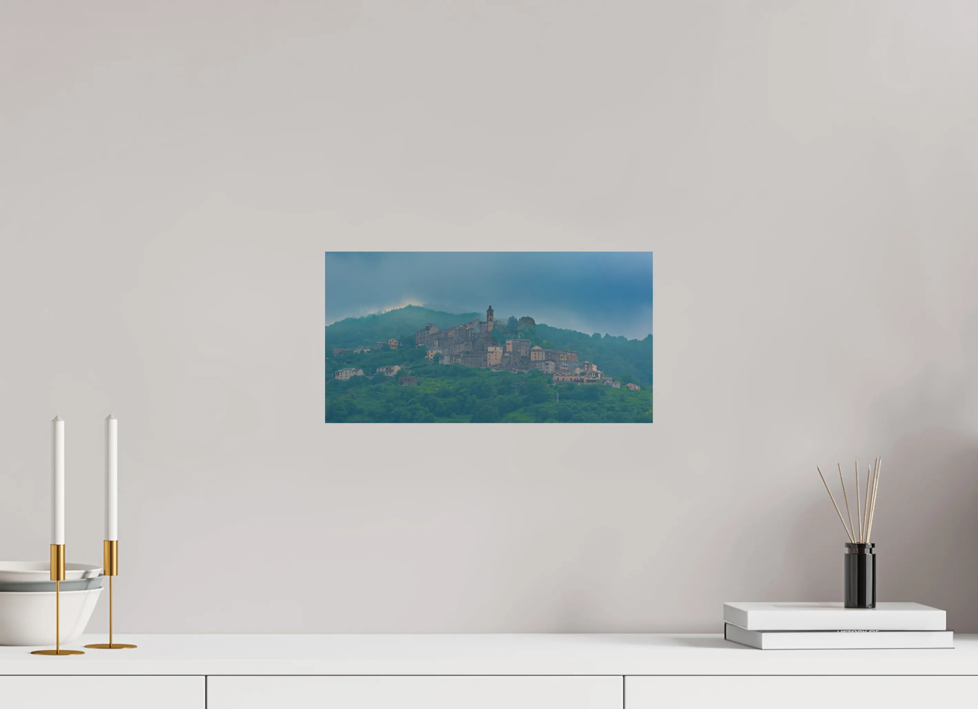 Loretto-di-Casinca dans la brume – Photo d’art (papier, plexiglas) Ref.38 corsevision