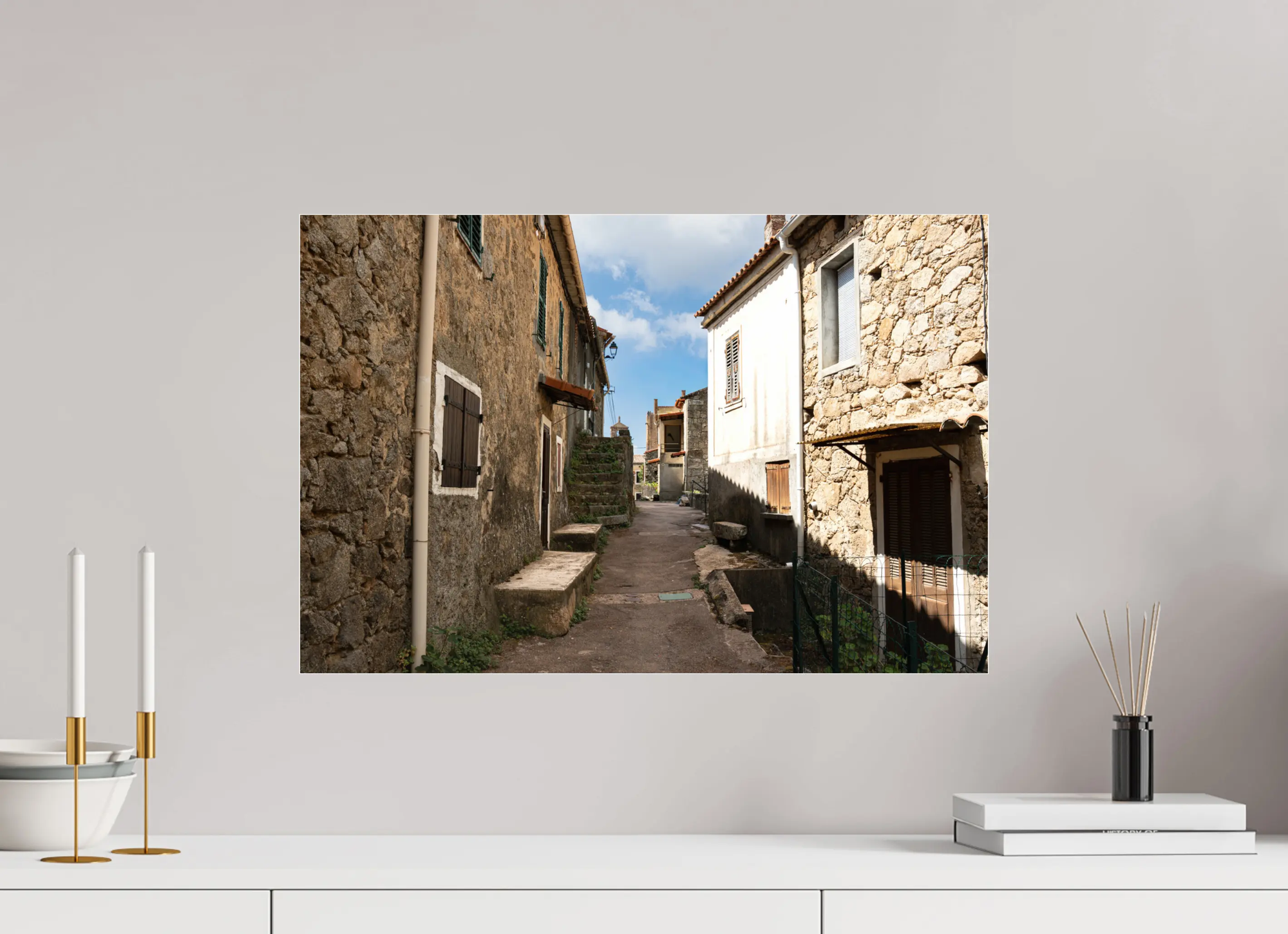 Photo d’art rue du village corse de Rosazia – Tirage papier & plexiglas Ref.92 corsevision