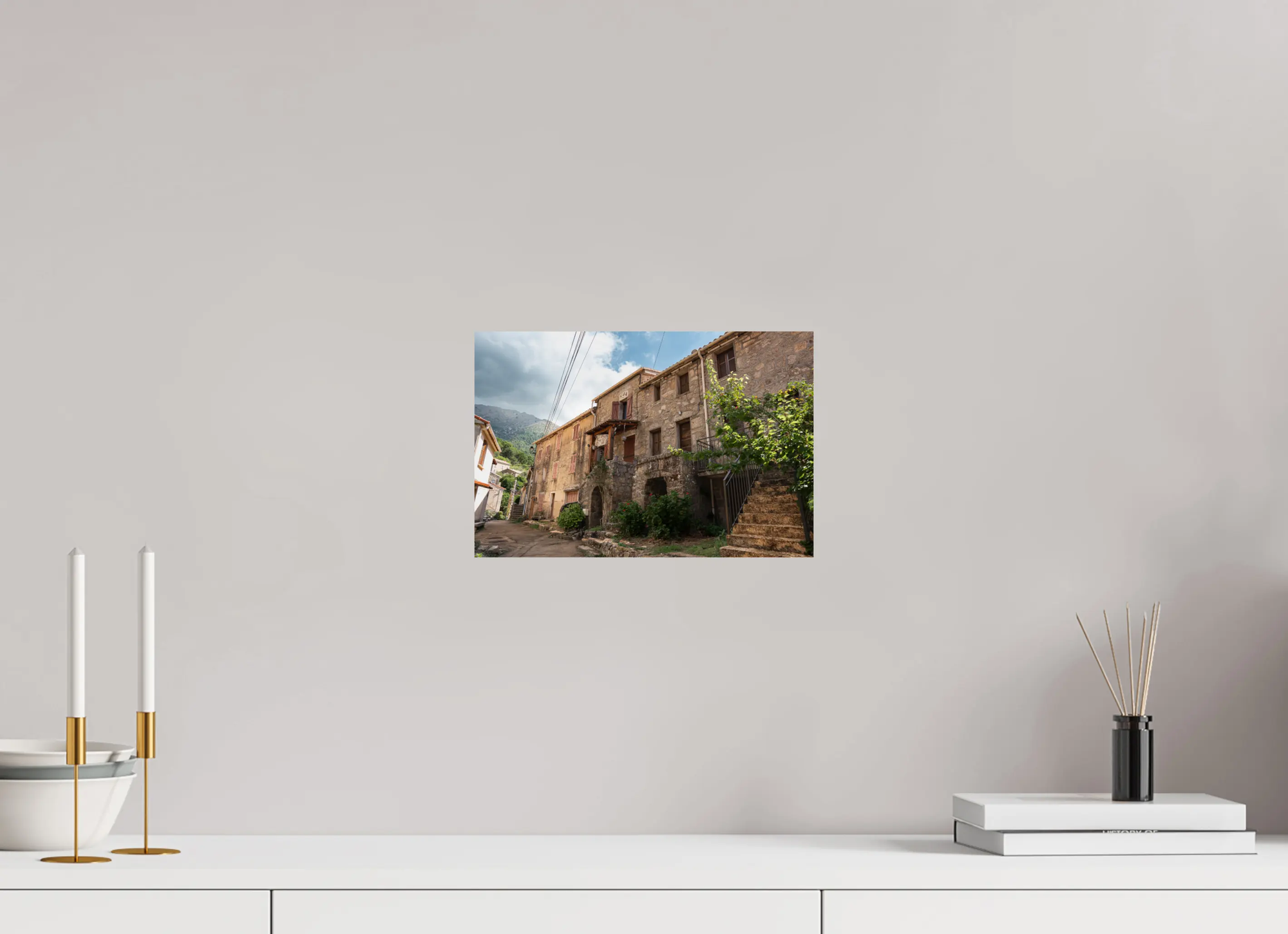 Photo d’art rue du village de Rosazia en Corse – Tirage papier & plexiglas Ref.91 corsevision