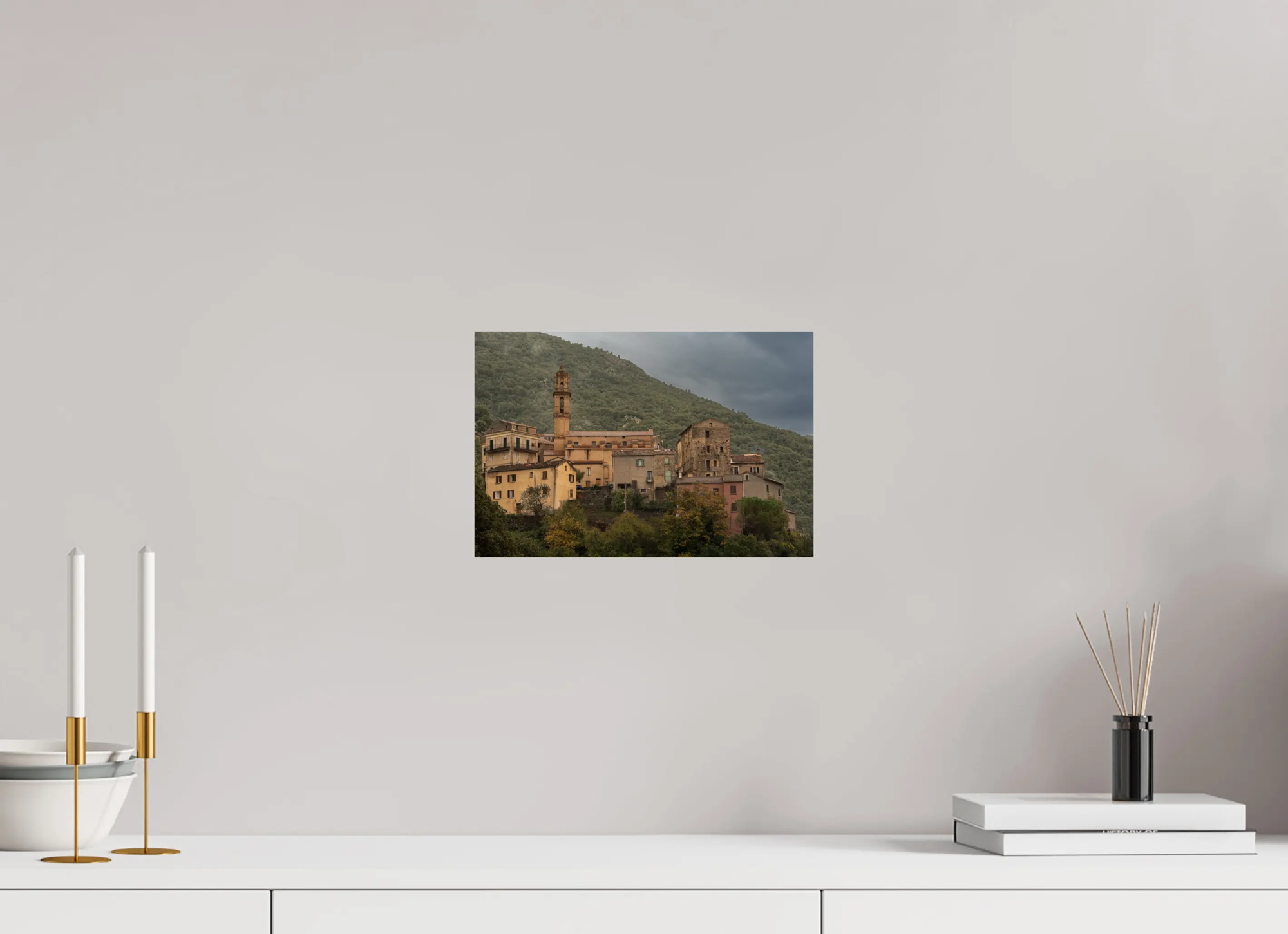 30 x 20 cm, Tirage photo sur Fuji Crystal DP Omessa – photo d’art du village corse entre montagne et authenticité (papier, plexi) Ref.99