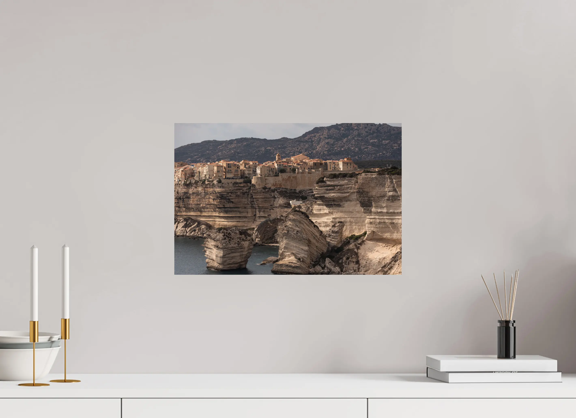 45 x 30 cm, Tirage photo sur Fuji Crystal DP Bonifacio – Photo d’art des falaises corses (papier, plexi) Ref.94