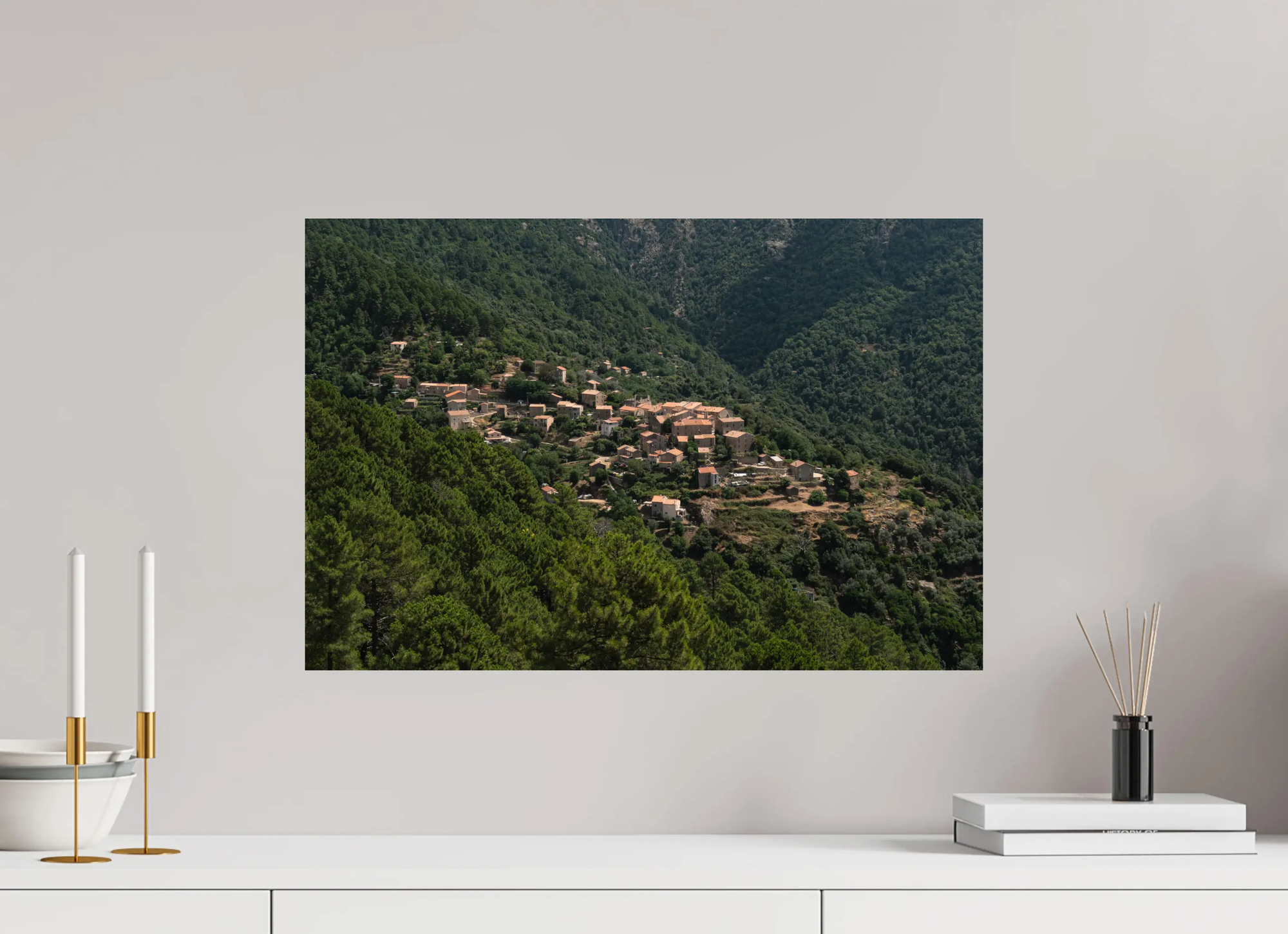 Photo d’art du village de Rosazia en Corse – Tirage papier & plexiglas Re.90 corsevision