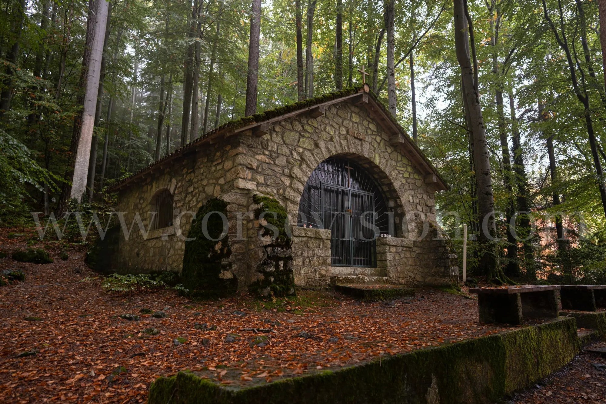 Chapelle de Vizzavona – photo d’art (papier, plexi) Ref.103 corsevision