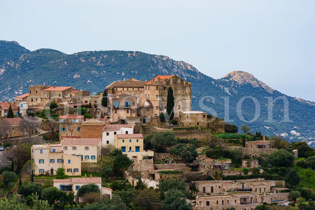 Pigna – Photo d’art du village corse (papier, plexi) Ref.10 corsevision