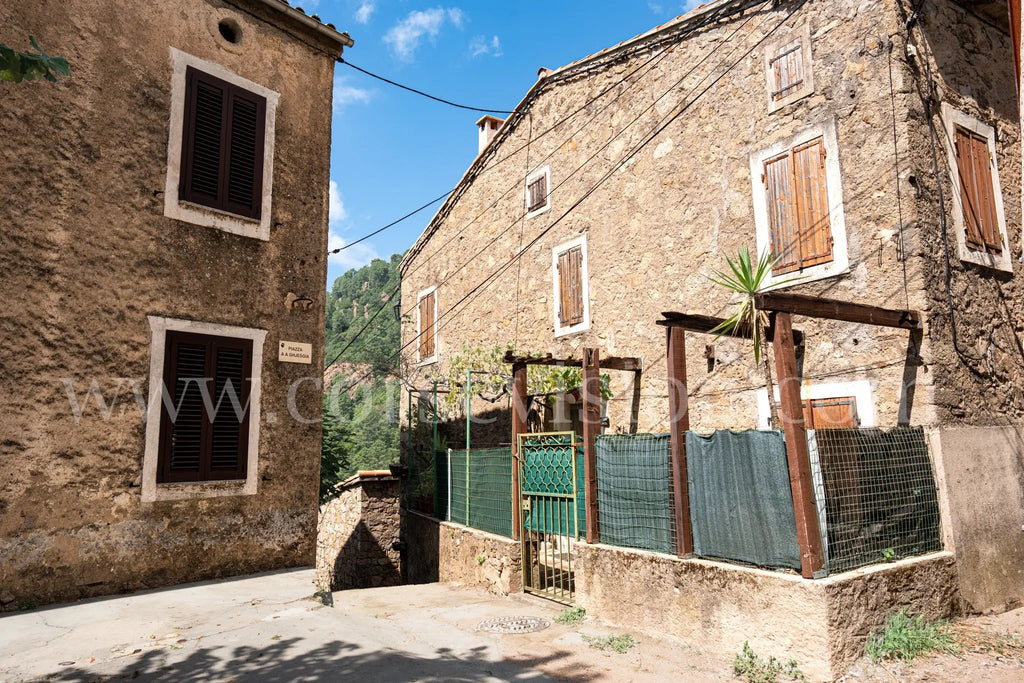 Photo d’art maison traditionnelle à Rosazia en Corse – Tirage premium Ref.93 corsevision