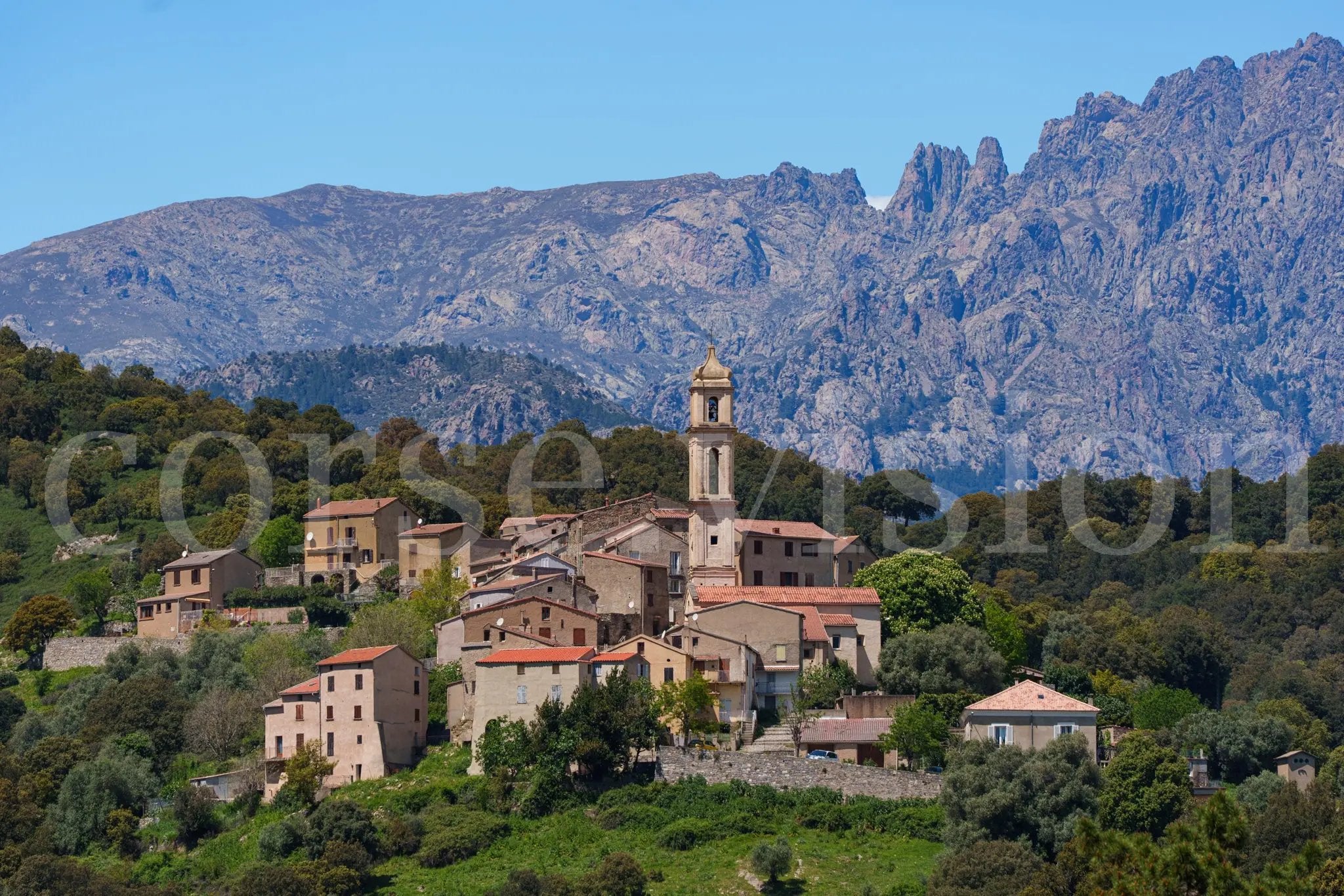 Soveria, village corse de montagne – Photo d’art en tirage papier ou plexiglas Réf.19 corsevision