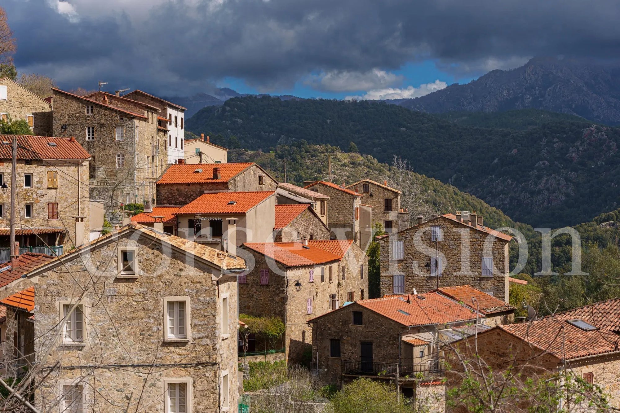 Tolla, village corse en montagne – photo d’art (Papier, plexi) Ref.27 corsevision