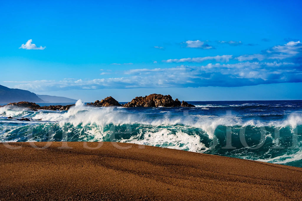Plage du Liamone – Photo d’art de vagues spectaculaires en Corse (papier, plexi) Ref.66 corsevision