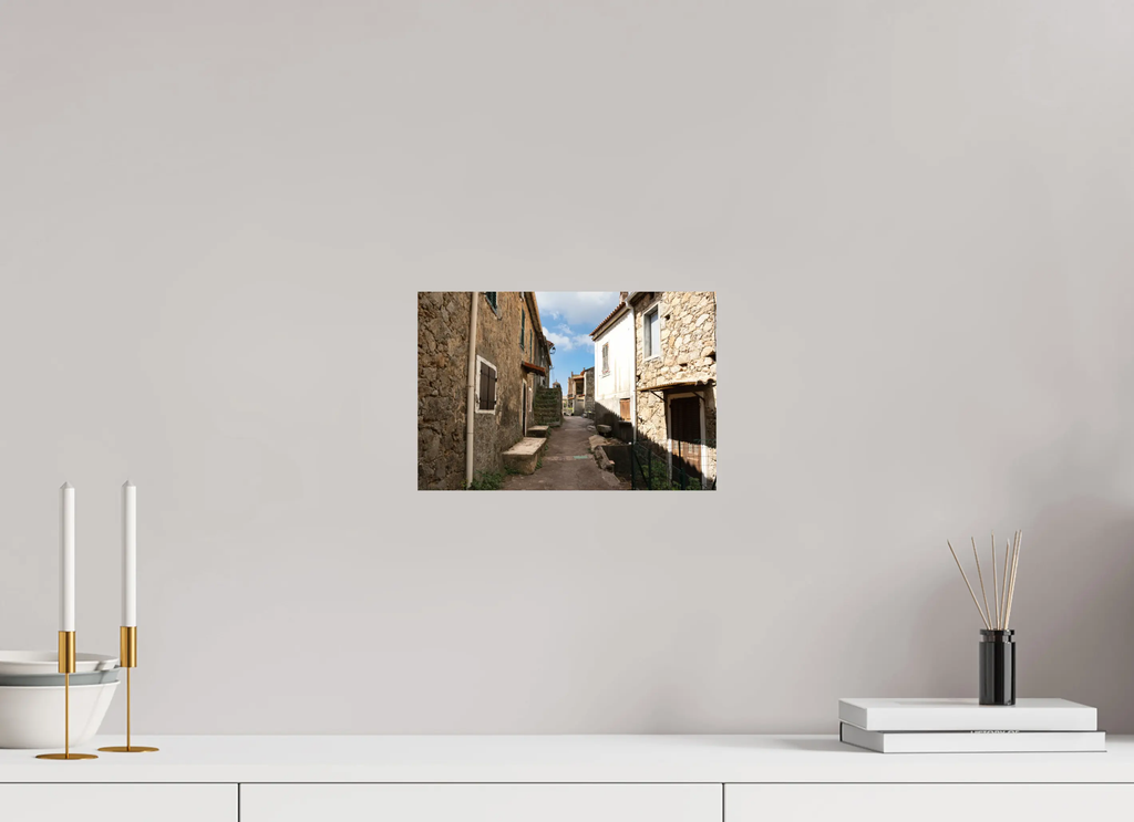 Photo d’art rue du village corse de Rosazia – Tirage papier & plexiglas Ref.92 corsevision