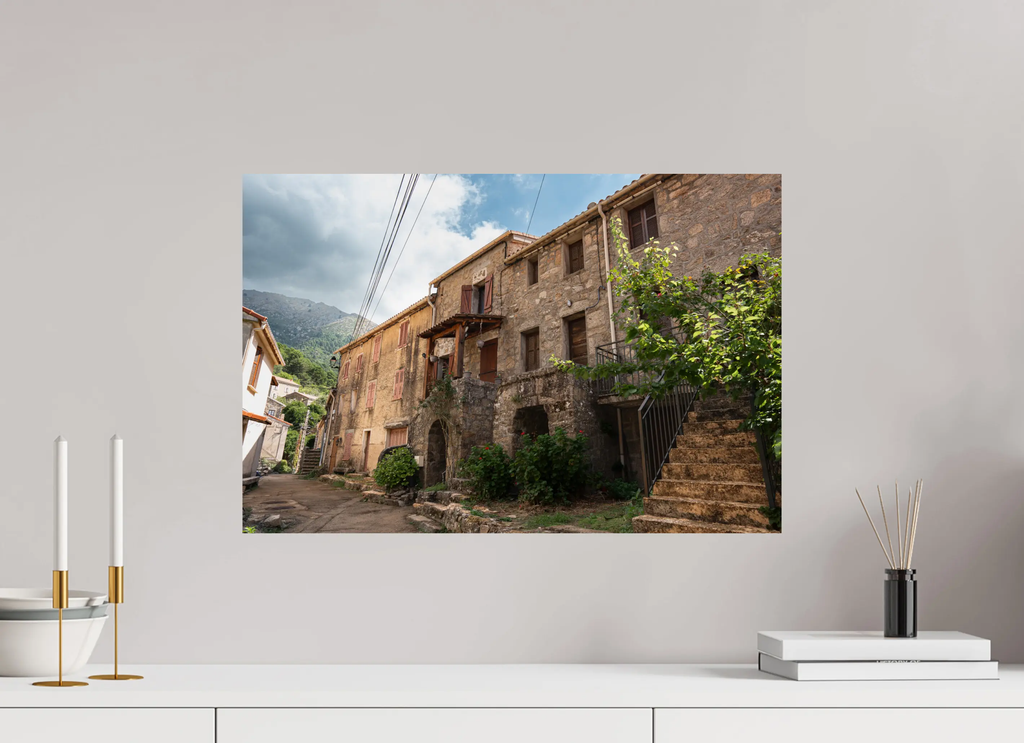 Photo d’art rue du village de Rosazia en Corse – Tirage papier & plexiglas Ref.91 corsevision