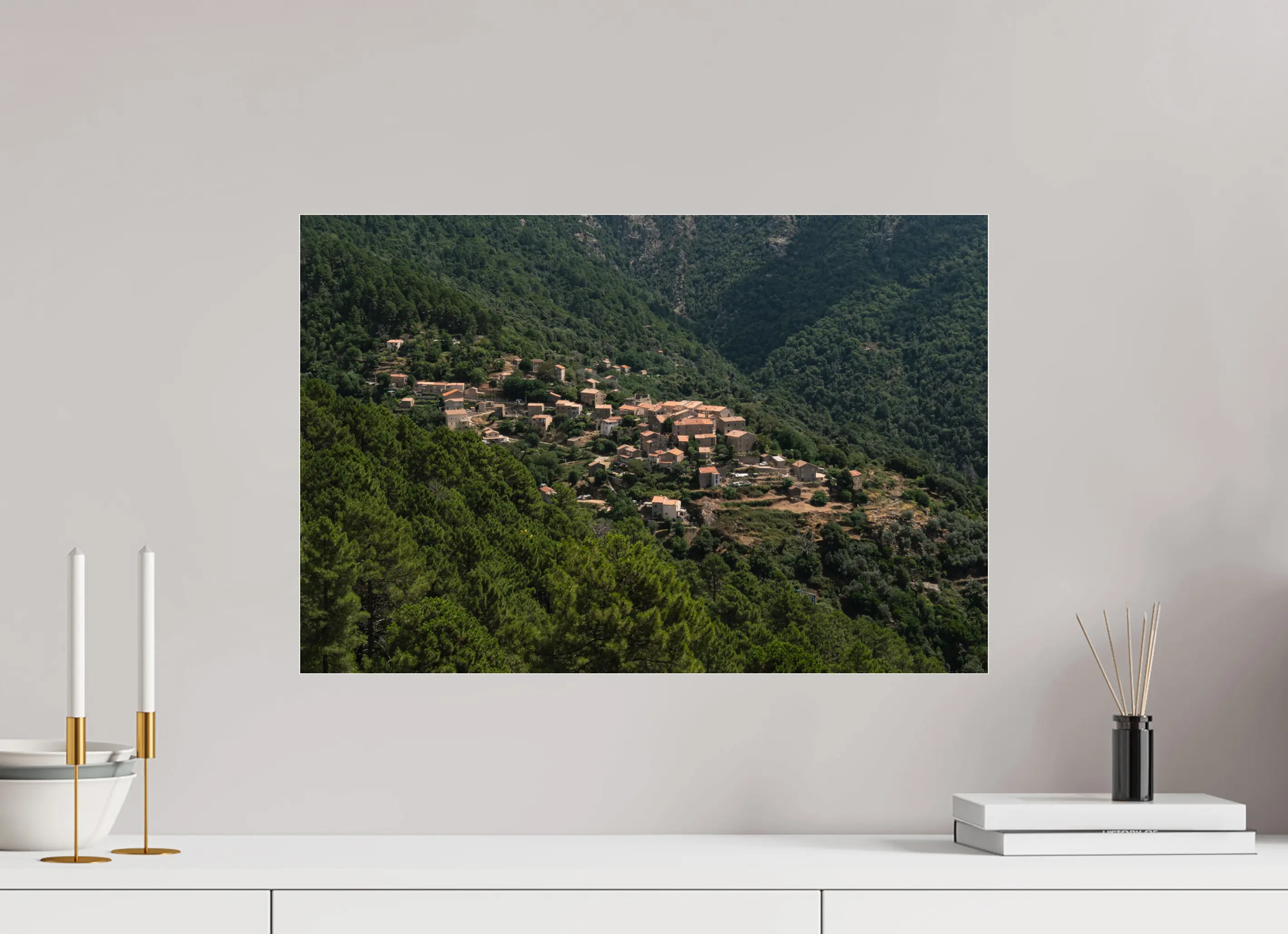 Photo d’art du village de Rosazia en Corse – Tirage papier & plexiglas Re.90 corsevision